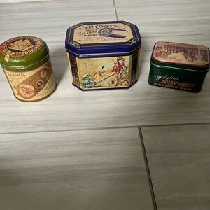Vintage Decorative Tin Set